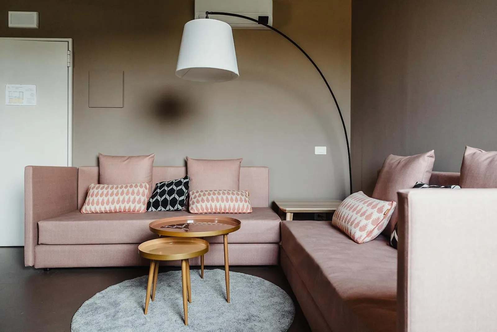 Villa Madre San Rossore Apartments - Self Check-In Pisa Italy